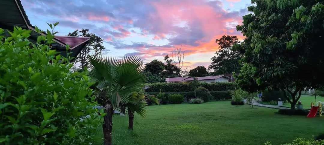 Sunday Alaya Corbett Villa Rāmnagar Exterior photo
