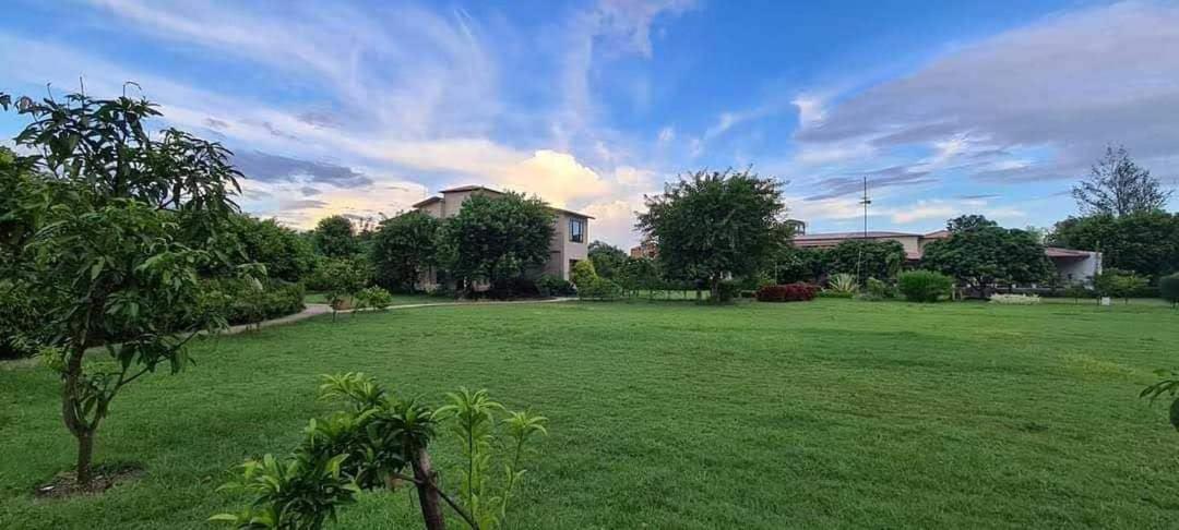 Sunday Alaya Corbett Villa Rāmnagar Exterior photo