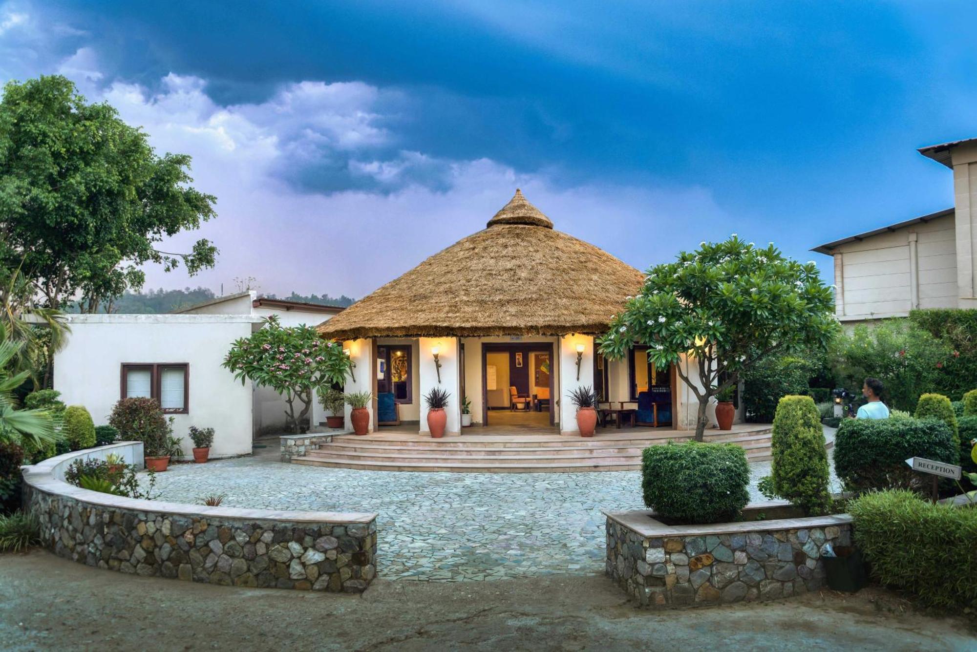 Sunday Alaya Corbett Villa Rāmnagar Exterior photo