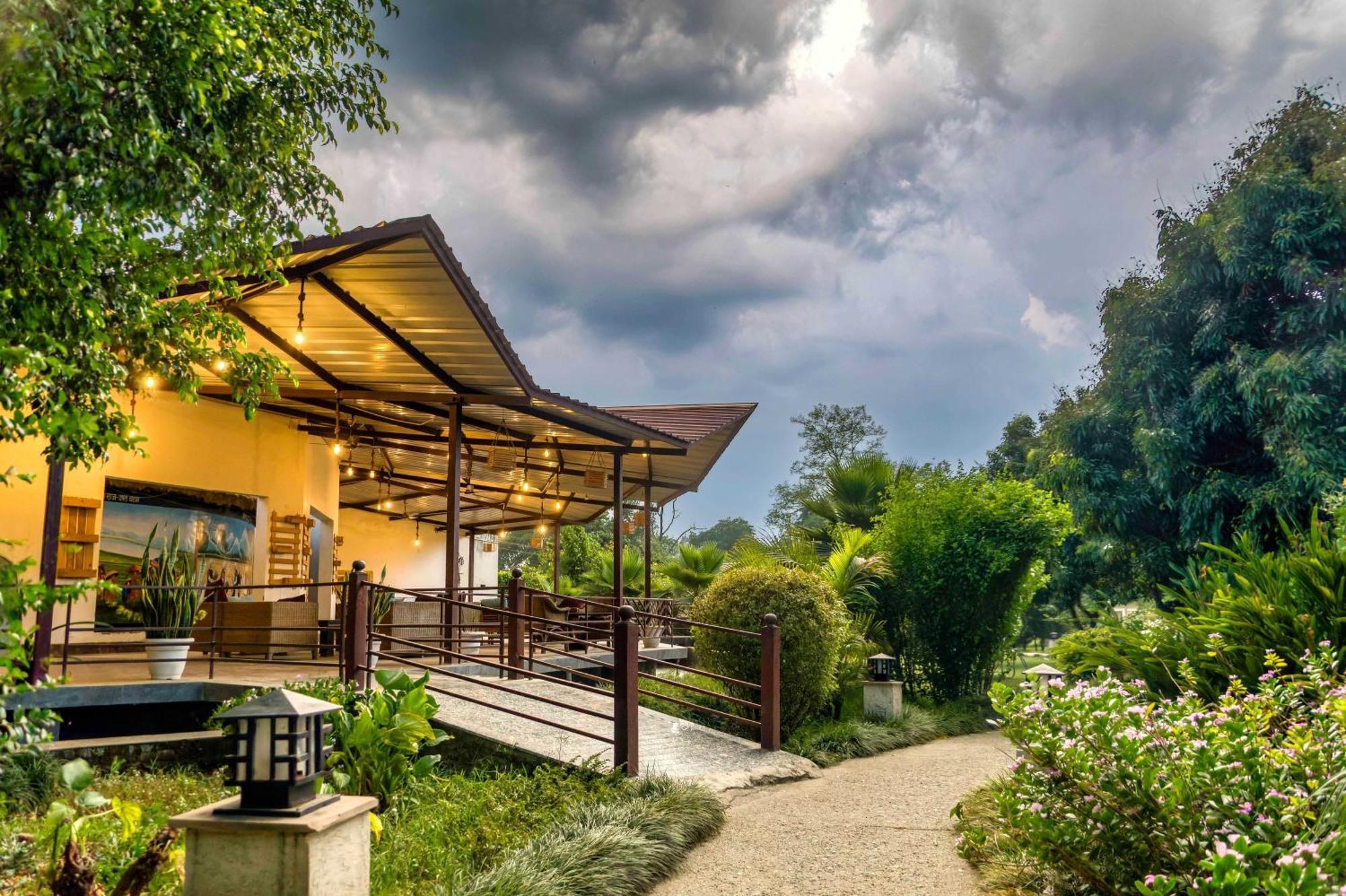 Sunday Alaya Corbett Villa Rāmnagar Exterior photo